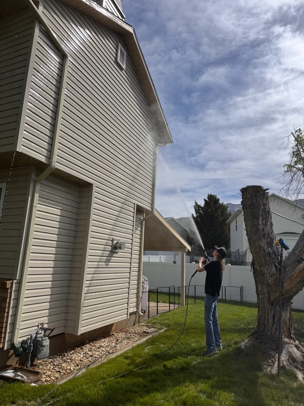 House washing siding